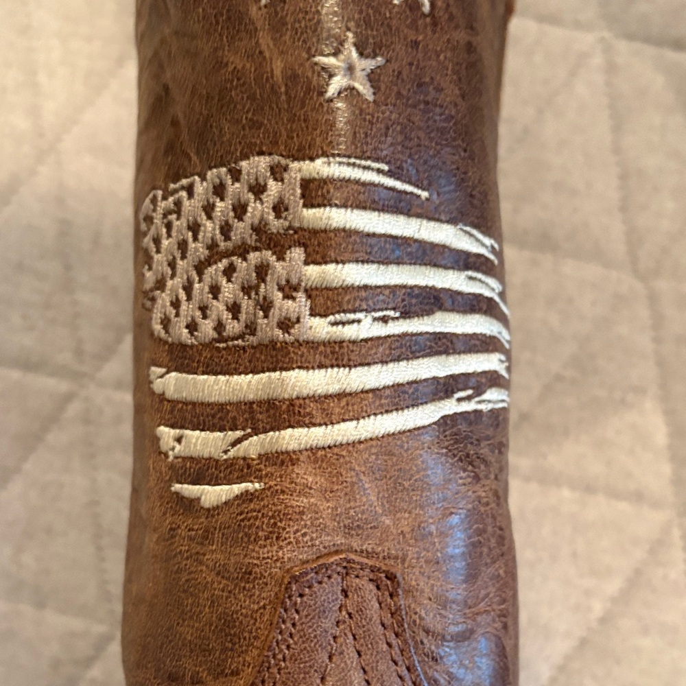 Ariat Brown Heeled Boots with White Accents - Picture 6 of 6